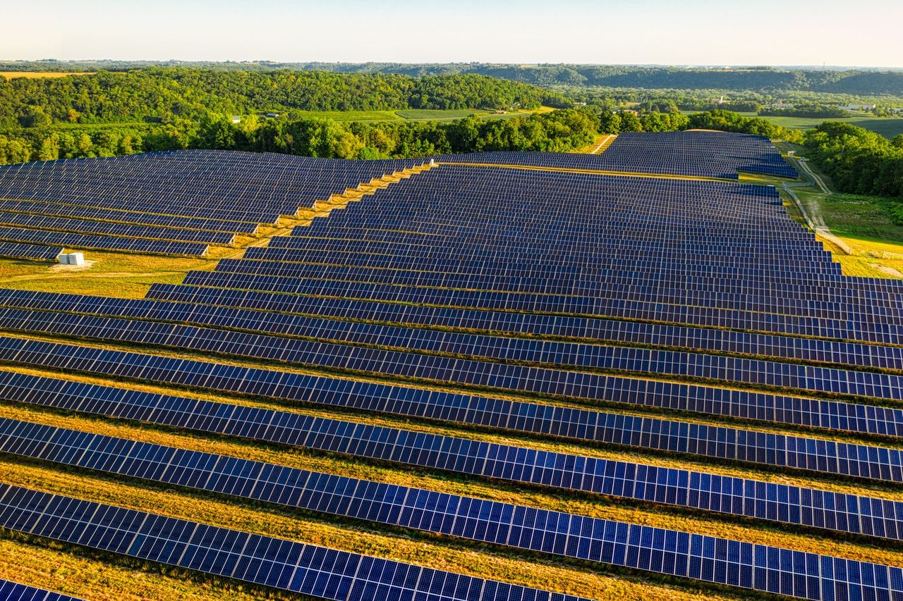 Co-located Solar Plus BESS in India 2026: Sizing, Tariffs and Grid-Interconnection