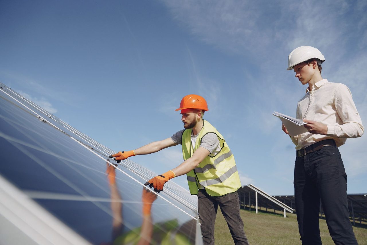 DERMS for Indian DISCOMs 2026: Solar, BESS and Grid Flexibility ROI